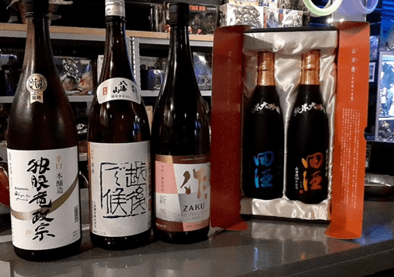 恵庭,一人飲み,ソロ飲み,BAR,スナック,評判,口コミ,アニメBAR Frontier