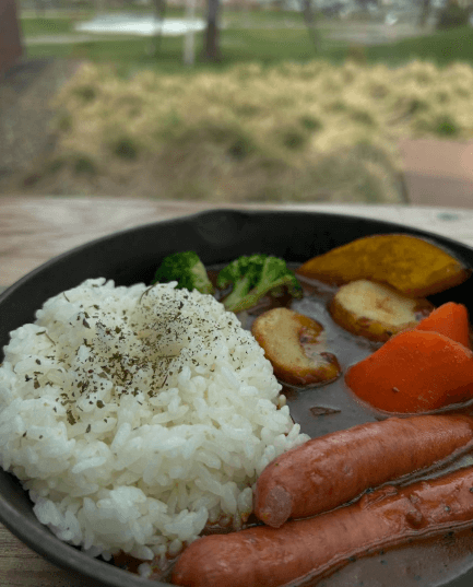 恵庭,スープカレー,高評価,口コミ,ランチ,テイクアウト,道の駅,スキレットカレーこな雪とんとん,雪とんとん